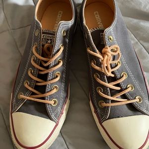 Converse grey soft canvas shoe.